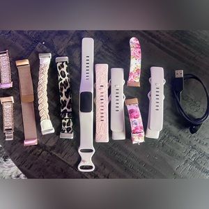 Clean soft gold Fitbit charge 5 SHIPS FREE